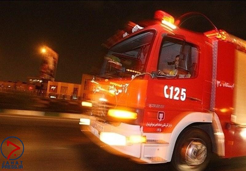 آتش‌ به جان انبار کالا در خیابان پامنار افتاد +تصاویر