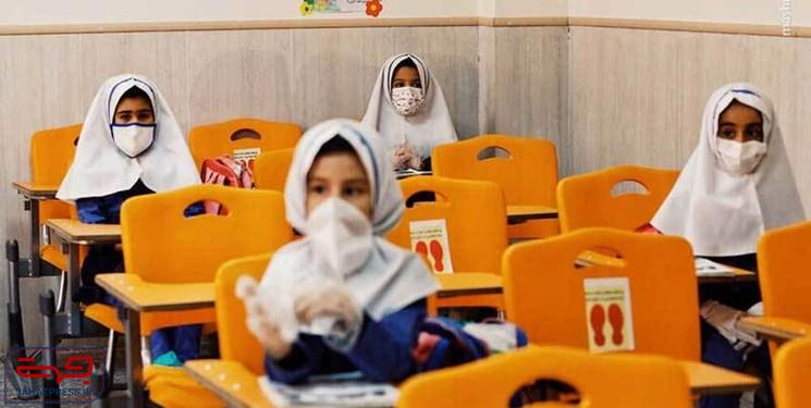 هیچ دانش‌آموزی برای نداشتن تبلت درفشار نیست