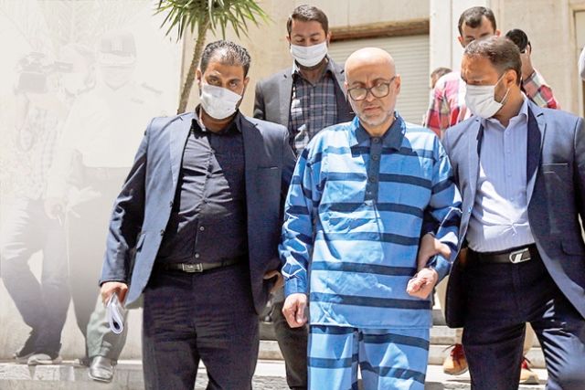 حکم عجیب برای طبری!