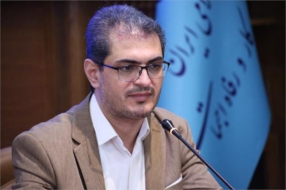 علی دایی تهران در خانه‌اش حضور دارد/ هیچ چهره‌ای به سقز نیامده است