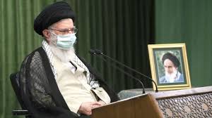 نظر جالب آیت‌الله علم‌الهدی درباره موتورسواری بانوان