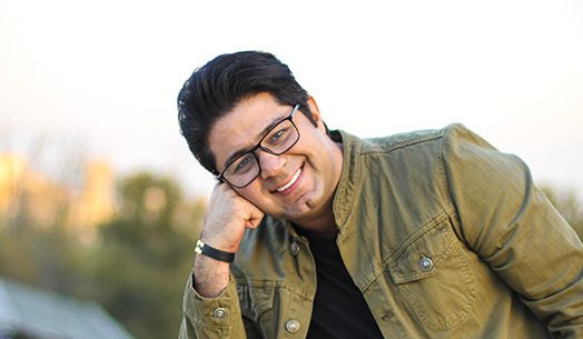 عکس/خواننده معروف مجری تلویزیون شد