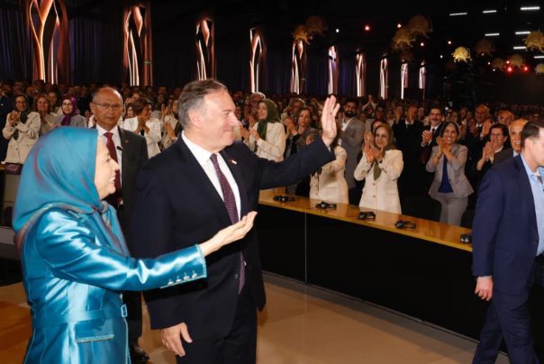 اختلاف طرفداران ترامپ با سلطنت‌طلبان!/ پمپئو ربع پهلوی را یک دستمال یکبار مصرف می‌داند