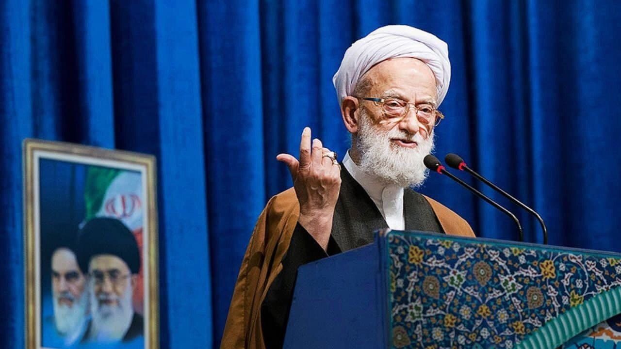 اشک آیت‌الله امامی کاشانی در حال خواندن روایت از حالات امام زمان(عج)