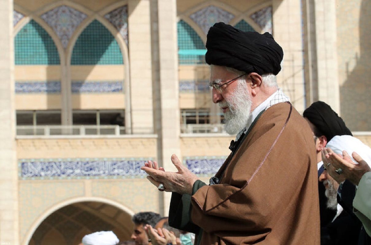 ویدیو/ صف اول حاضران در نماز عیدفطر در مصلی تهران