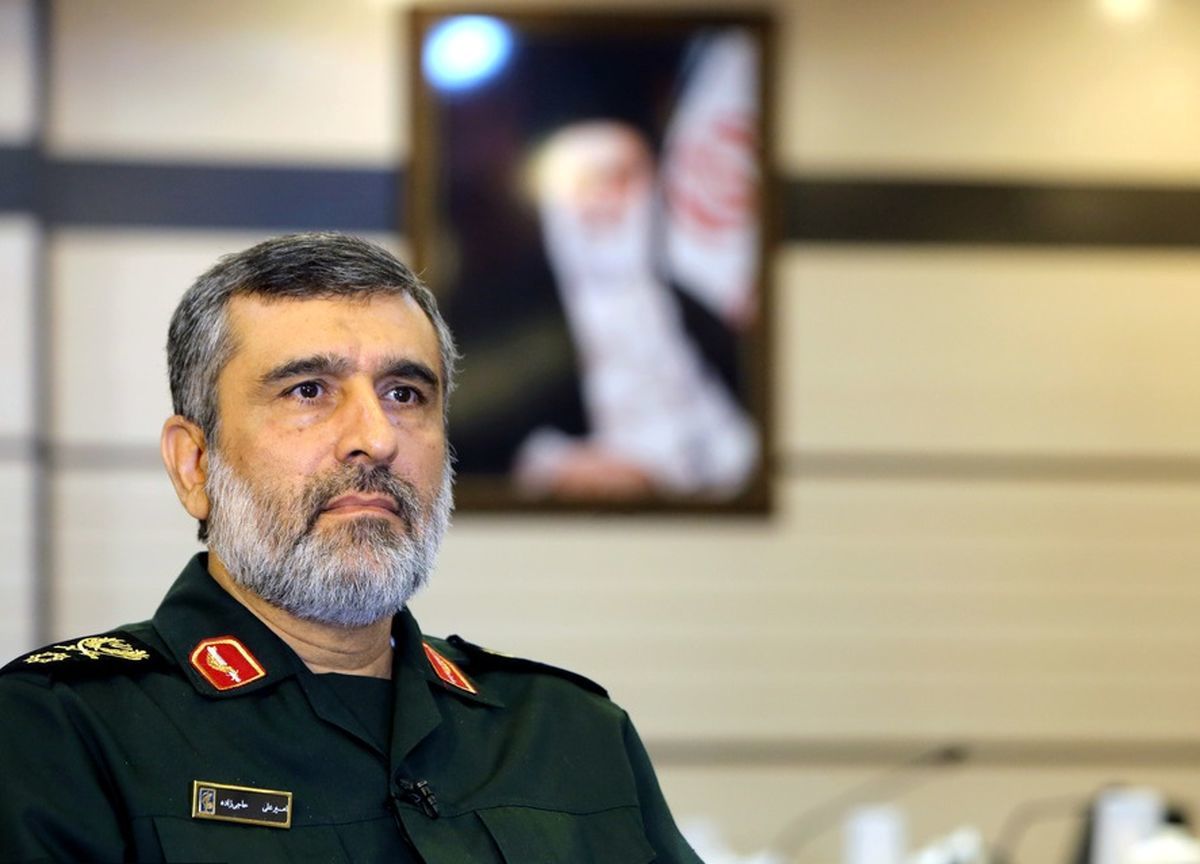 عکسی از واکنش خاص فرمانده بلندپایه سپاه به سخنان رهبری درباره انتقام از اسرائیل