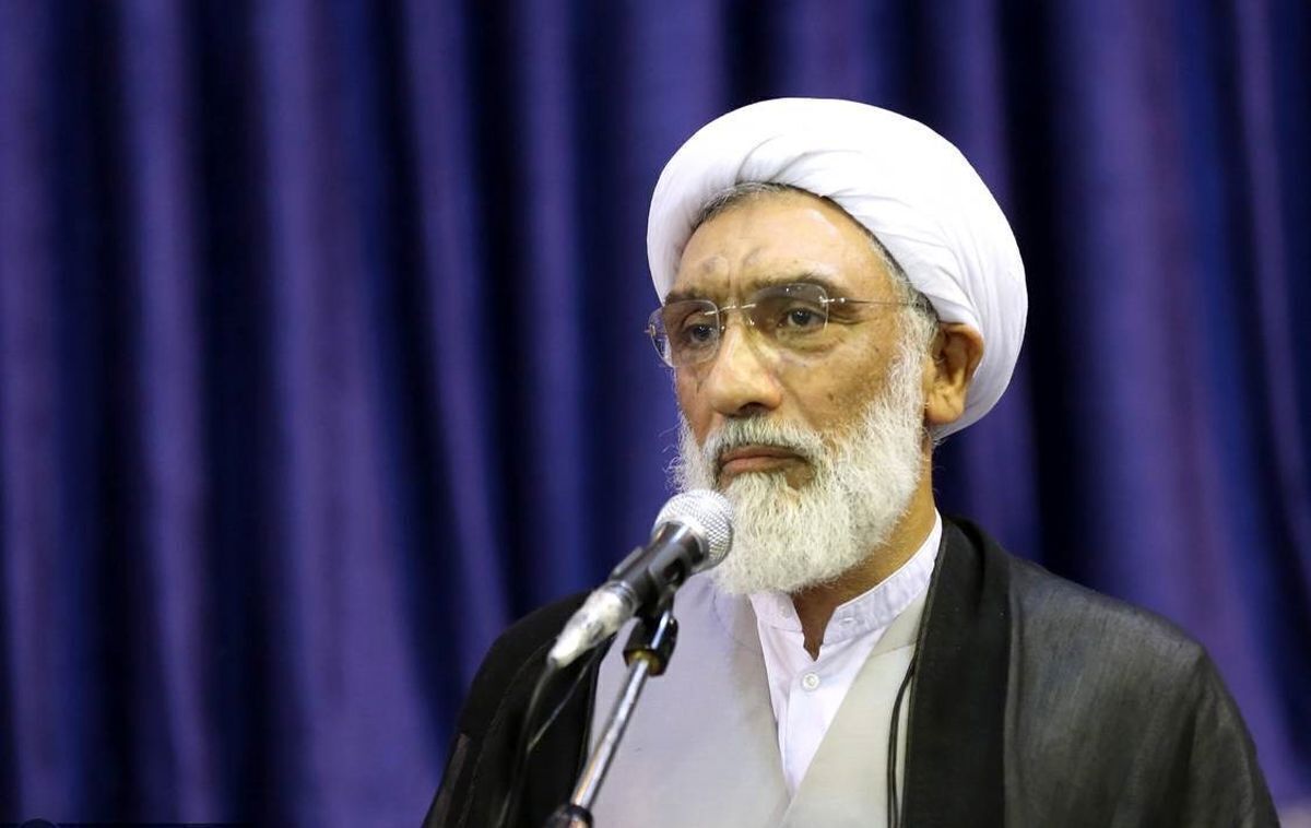 به نفع نامزدی کنار نمی‌روم