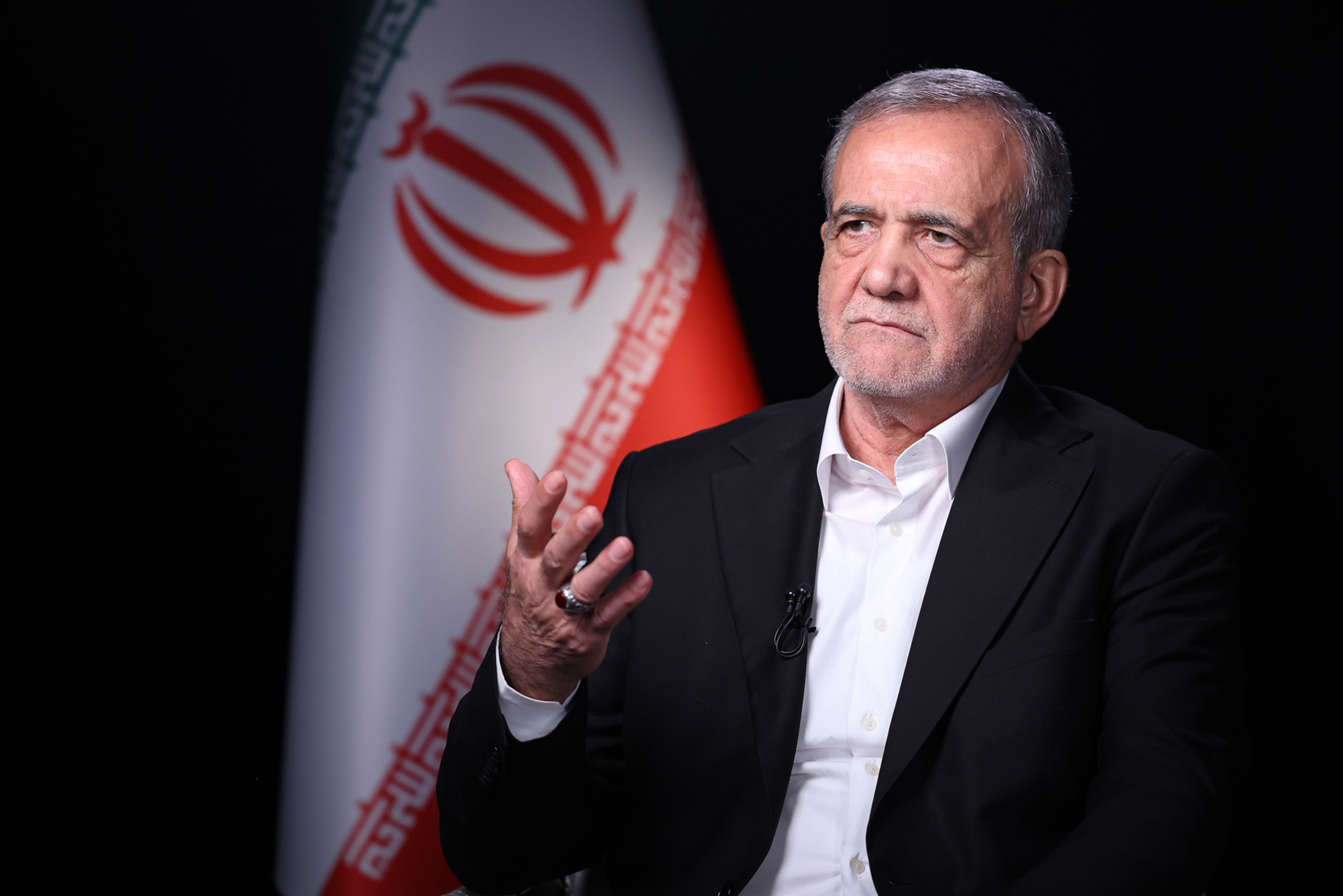 فیلم/پاسخ پزشکیان به سوال مجری آمریکایی: چرا تصمیم گرفتید رئیس جمهور شوید؟