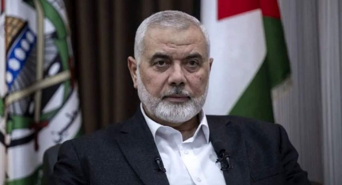 خانواده «شهید» هنیه در یک قاب
