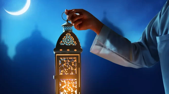 مناجاتخوانی مداحان معروف در شب‌های رمضان
