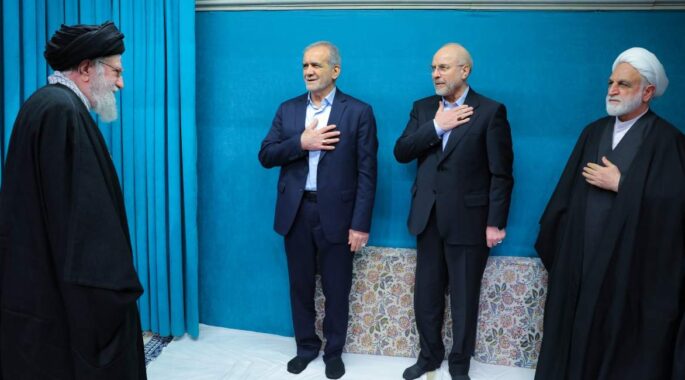 تمجید رهبرانقلاب از انگیزه پزشکیان