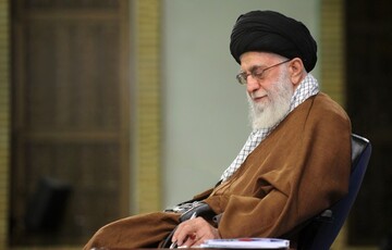 امام خامنه‌ای:وظیفه مهم حوزه زمینه‌سازی تمدن نوین اسلامی است