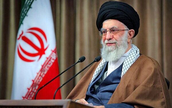 رهبر انقلاب در دیدار با معلمان کشور : سرمایه گذاری برای آموزش و پرورش هزینه نیست
