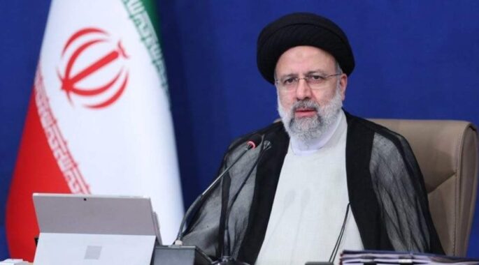 پاسخ سعید لیلاز به هتاکانی که میگویند رئیسی اقتصاد بلد نبود!/ در حوزه اقتصاد، عملکرد رئیسی موفق‌تر از آنی بود که تصور می‌شد