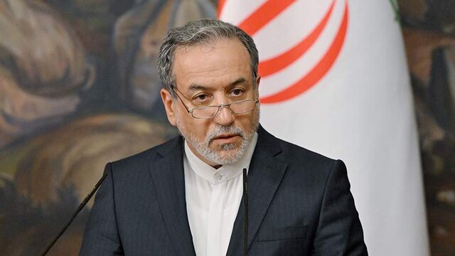 عراقچی:در تهران مشورت داشتیم/ غنی‌سازی قابل معامله نیست