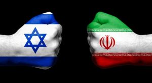 اعتراف سیاستمدار صهیونیست: انقلاب اسلامی ایران به یک «مدل الهام‌بخش» در جهان اسلام تبدیل شد