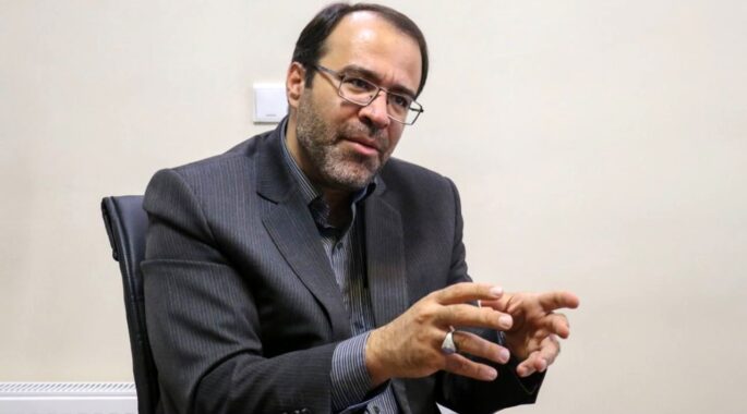 عضو کمیسیون اقتصادی مجلس شورای اسلامی: ضرورت ورود عالمانه مجلس در مسائل کشور / پشتیبانی مردم از میدان و تاب‌آوری آنان نیازمند حل مسائل اقتصادی است