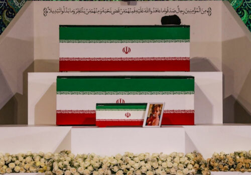 داغ بیتسلی در تشییع خامنهای شهید