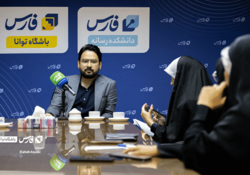 گفتگو با مهدی پناهی کارشناس اقتصادی/ آیا دولت راهی غیر از گران کردن بنزین دارد؟